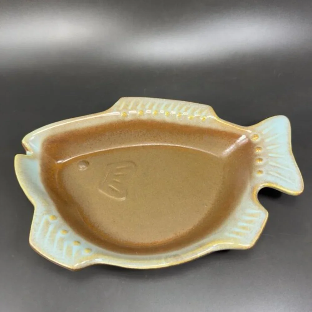 Vintage Hand Made Pottery Fish Shaped‎ Dish Bowl Container USA Pottery Stoneware